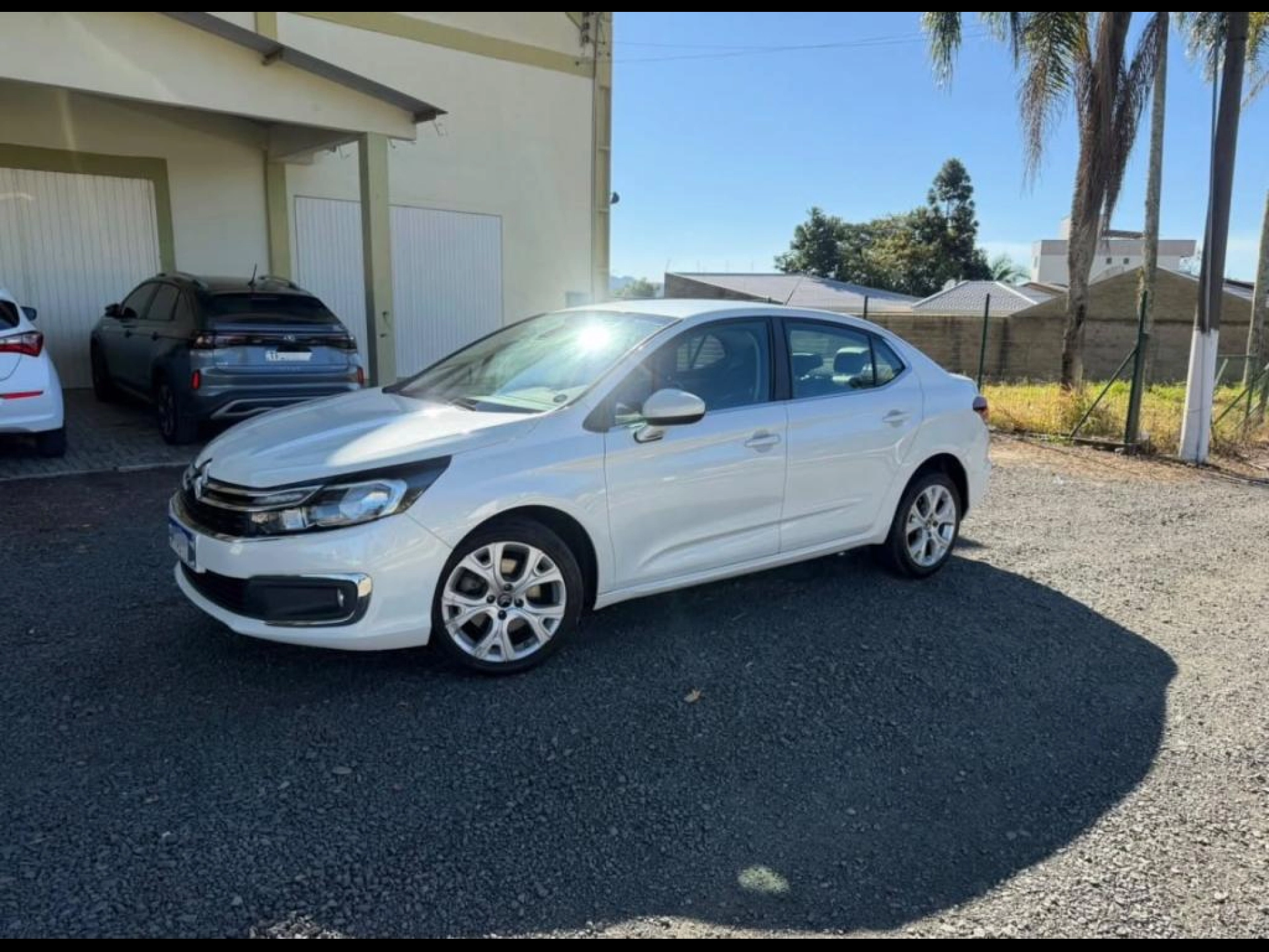 Citroën C4 Lounge - Foto 1