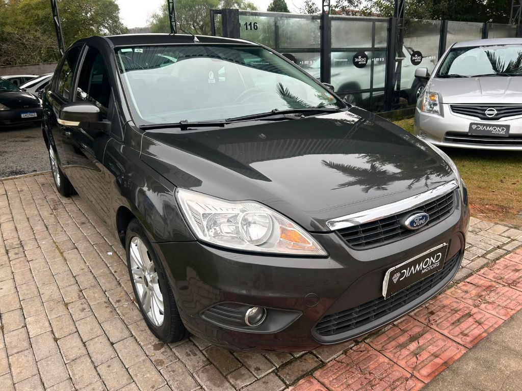 Ford Focus Sedan - Foto 1